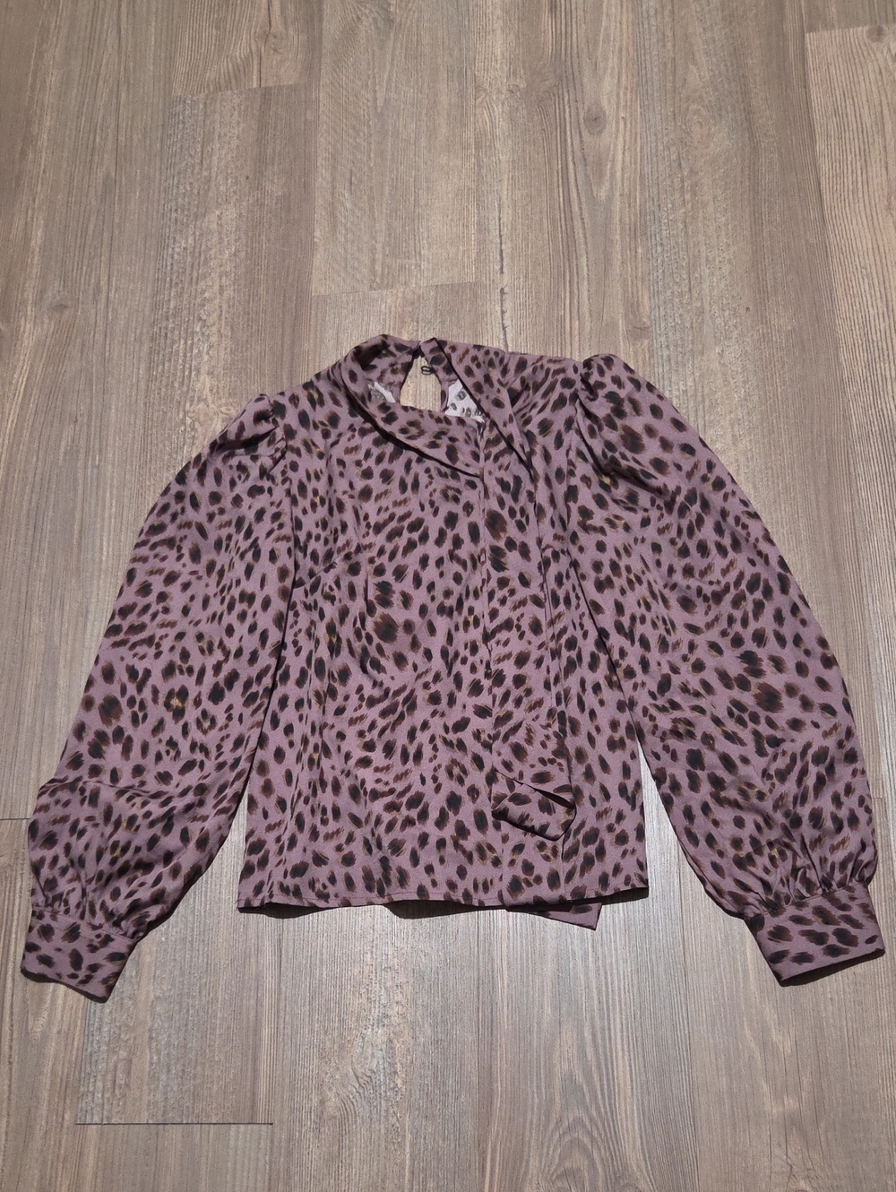 Lea & Viola Mauve Leopard Tie-Neck Blouse